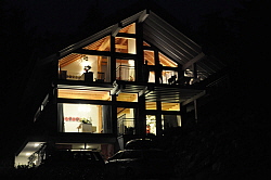 Haus Melita bei Nacht